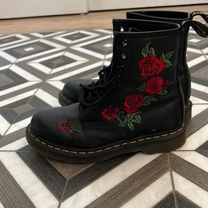 Dr Martens 1460 VONDA FLORAL LEATHER LACE UP BOOTS